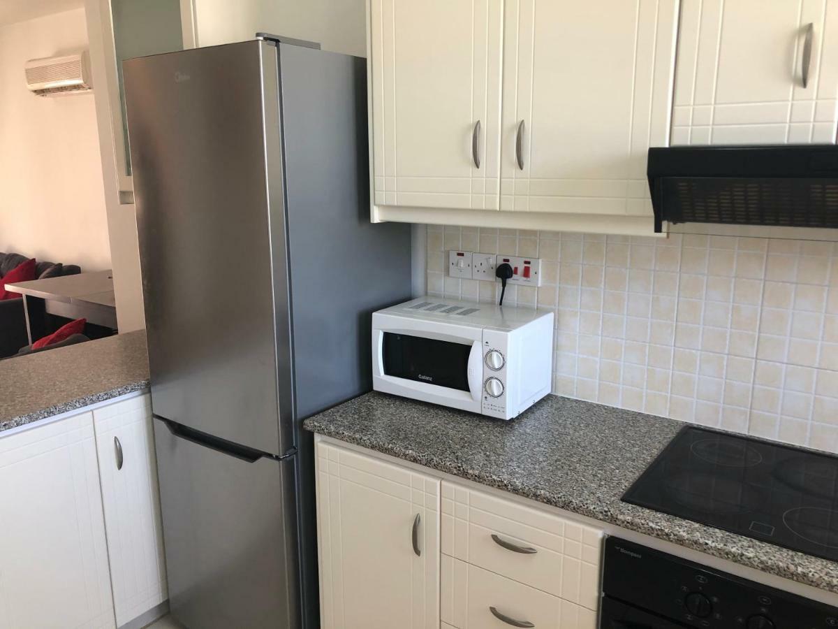 Royal Seacrest Apartment Пафос Екстериор снимка