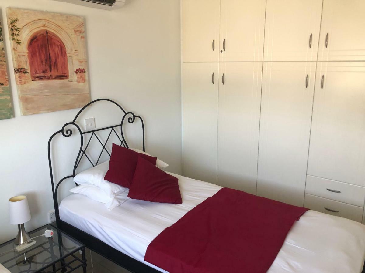 Royal Seacrest Apartment Пафос Екстериор снимка