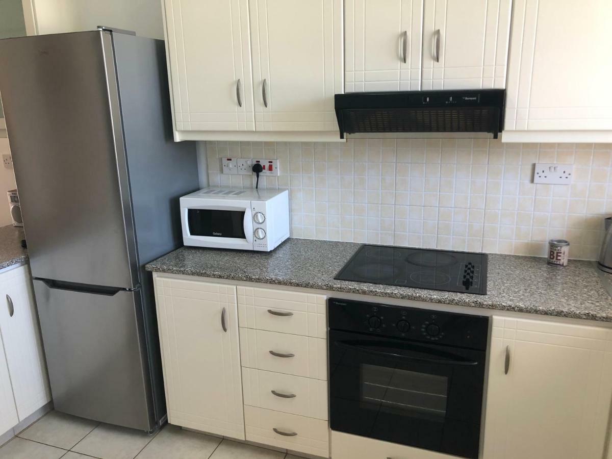 Royal Seacrest Apartment Пафос Екстериор снимка