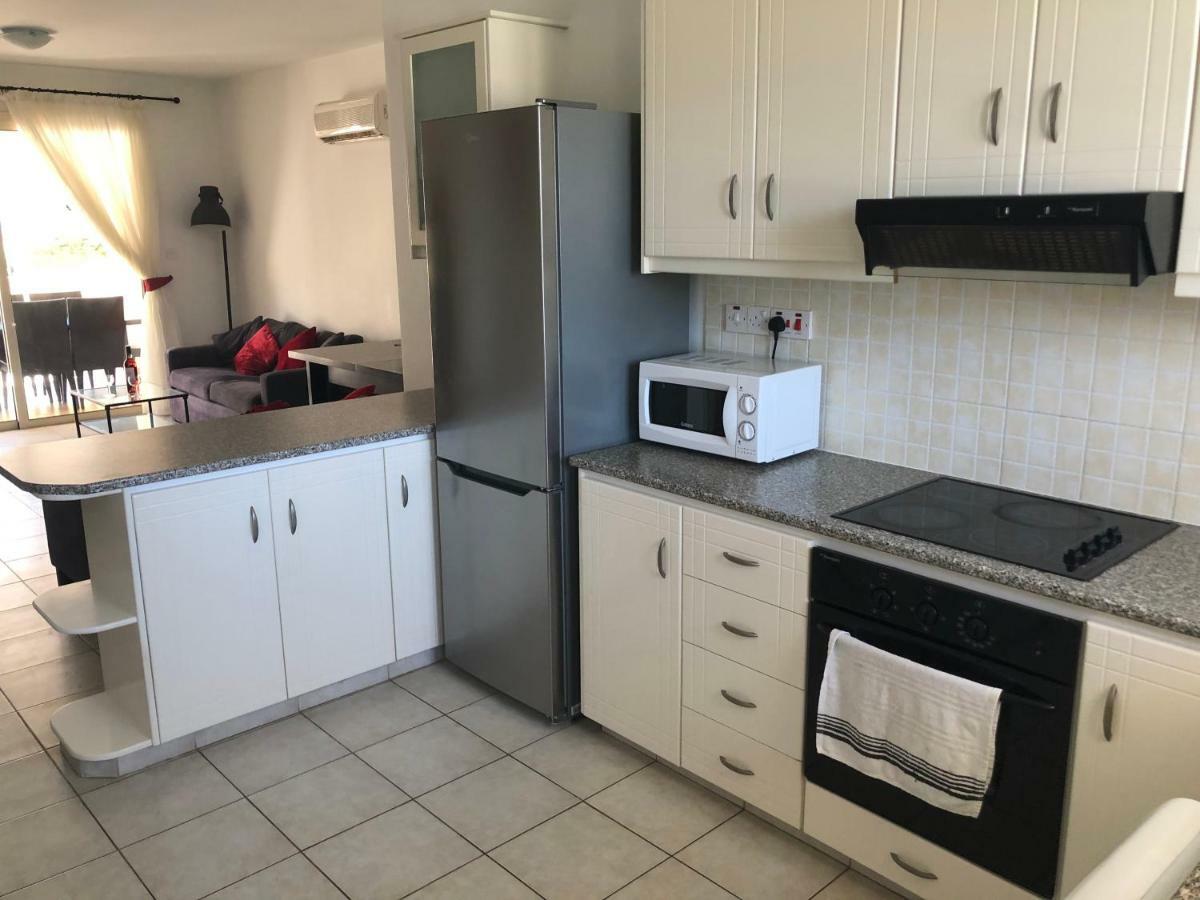 Royal Seacrest Apartment Пафос Екстериор снимка