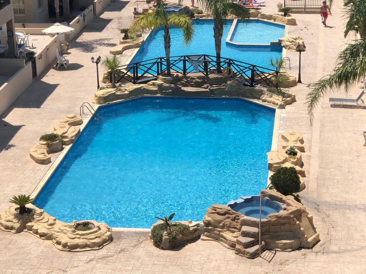Royal Seacrest Apartment Пафос Екстериор снимка