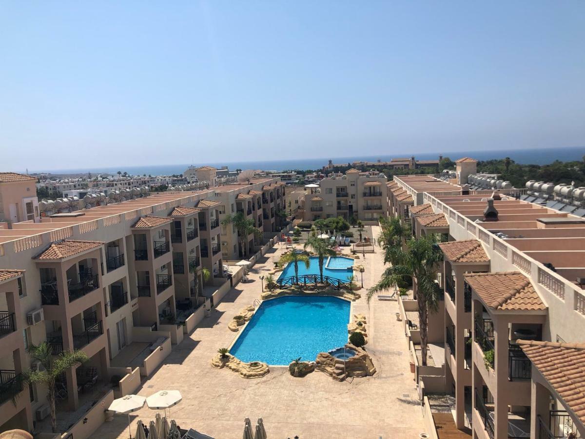 Royal Seacrest Apartment Пафос Екстериор снимка